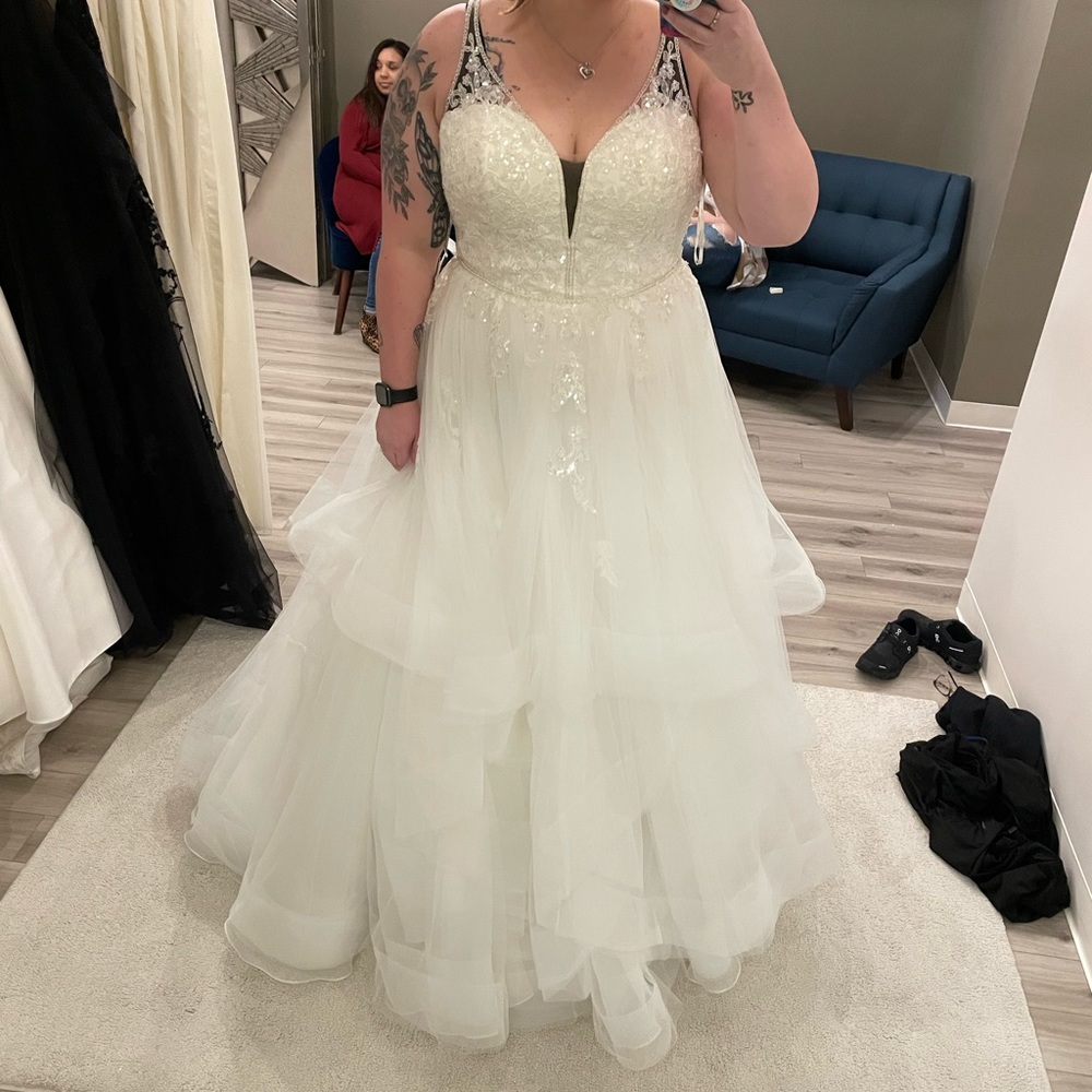 Stella York 6838 - Brand New Wedding Dress